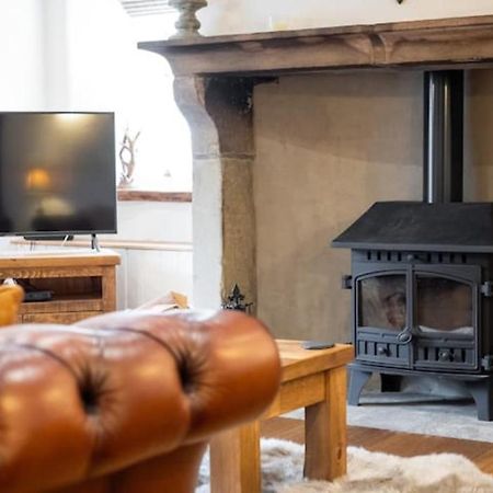 5 Star Cottage On The Green With Log Burner - Dog Friendly Austwick Extérieur photo
