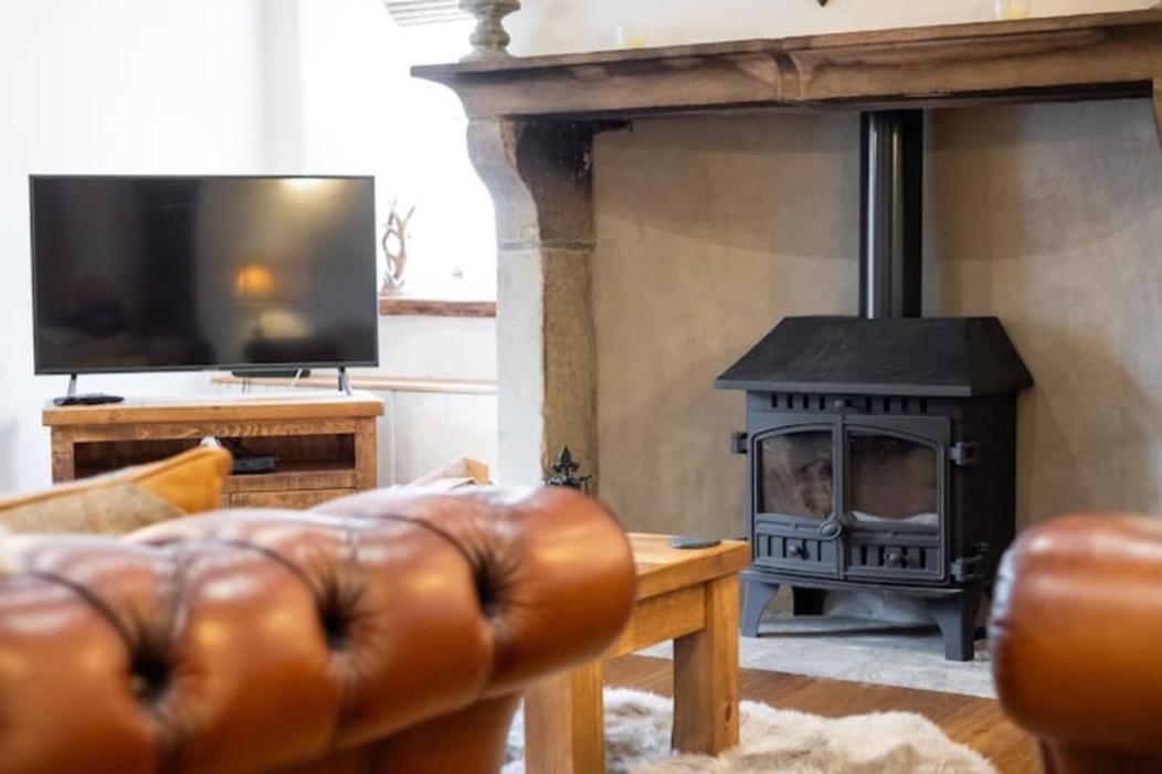 5 Star Cottage On The Green With Log Burner - Dog Friendly Austwick Extérieur photo