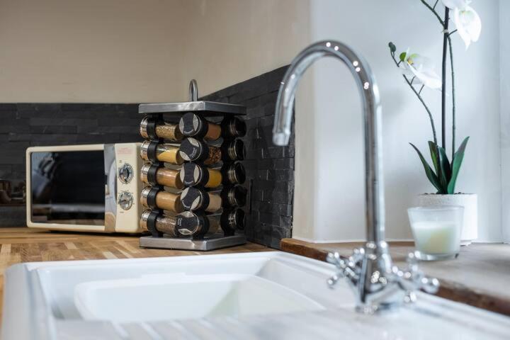 5 Star Cottage On The Green With Log Burner - Dog Friendly Austwick Extérieur photo