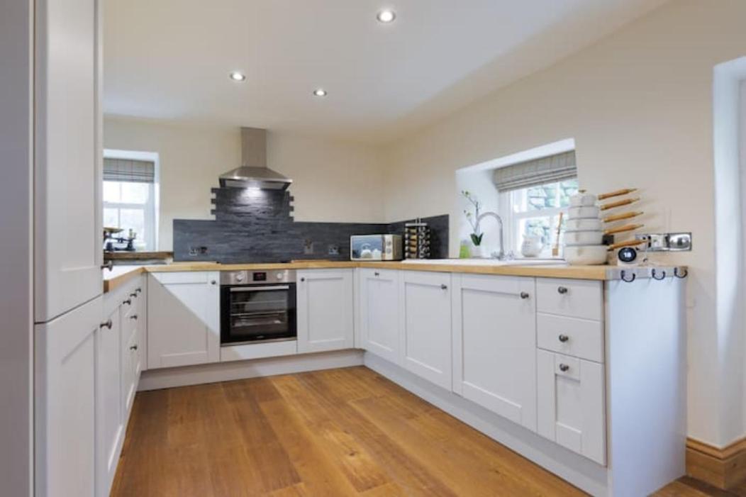 5 Star Cottage On The Green With Log Burner - Dog Friendly Austwick Extérieur photo