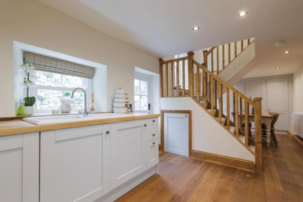 5 Star Cottage On The Green With Log Burner - Dog Friendly Austwick Extérieur photo