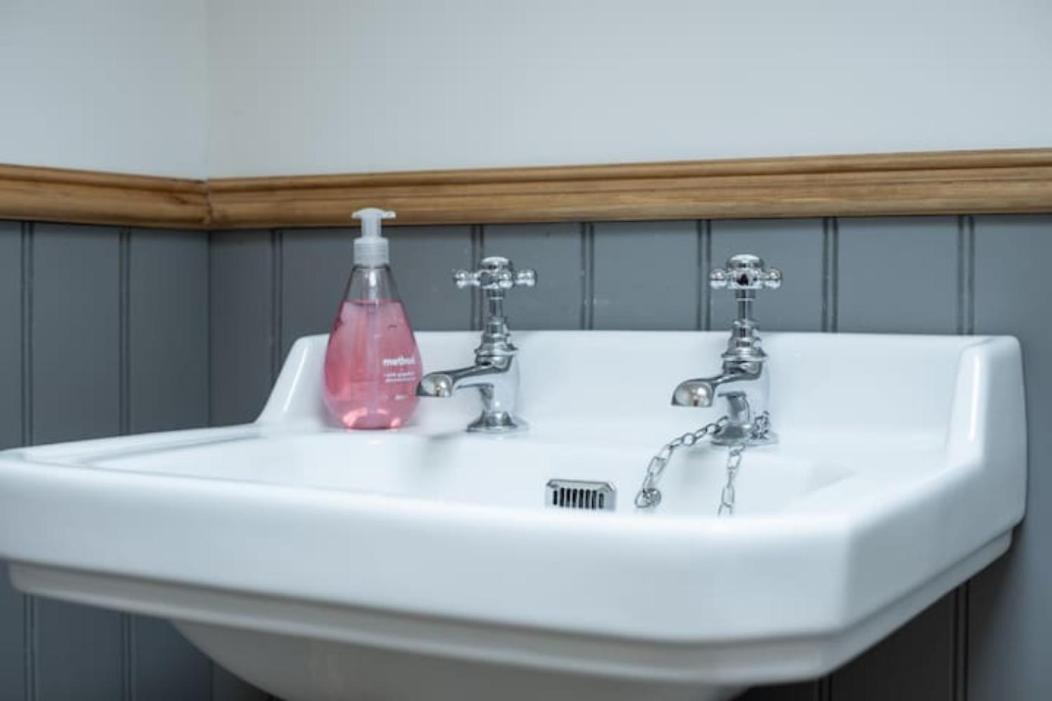 5 Star Cottage On The Green With Log Burner - Dog Friendly Austwick Extérieur photo